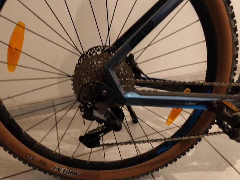 Used Centurion Backfire E R760i 2023 2023 Mountainbike, Purple, 29 — image 4 of 8