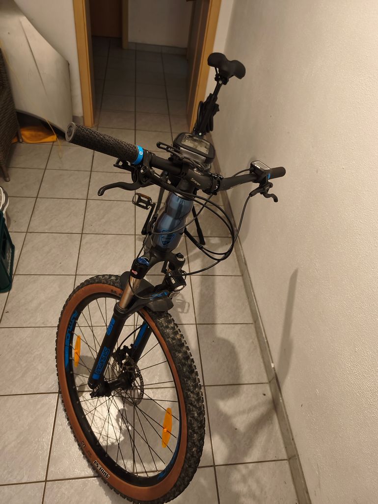 Used Centurion Backfire E R760i 2023 2023 Mountainbike, Purple, 29 — image 6 of 8