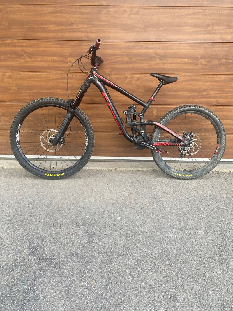 Gebrauchtes Scott Gambler Shimano ZEE 2017 Mountainbike, Schwarz — Bild 2 von 8