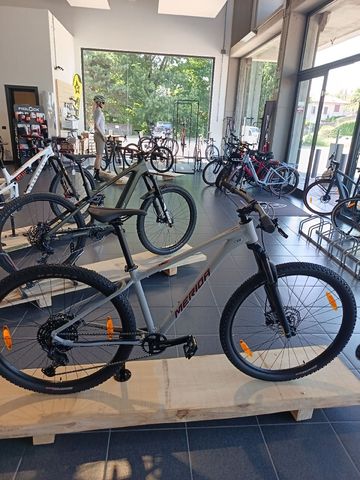 Used Merida Big nine Shimano CUES 2027 Mountainbike, Light Gray — image 2 of 5