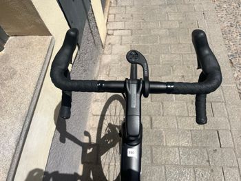 Used Specialized Tarmac SL7 Comp - Shimano 105 Di2 2024 2024 Road & Gravel, Black — image 5 of 6