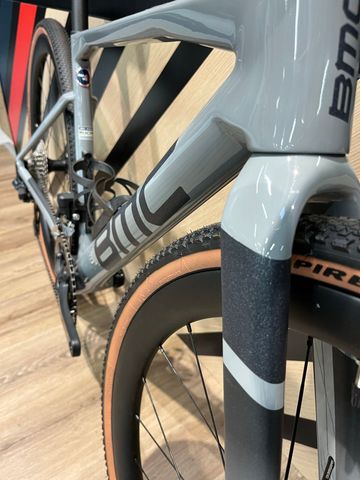 Used BMC Kaius 01 THREE 2026 2026 Road & Gravel, Light Gray — image 3 of 6