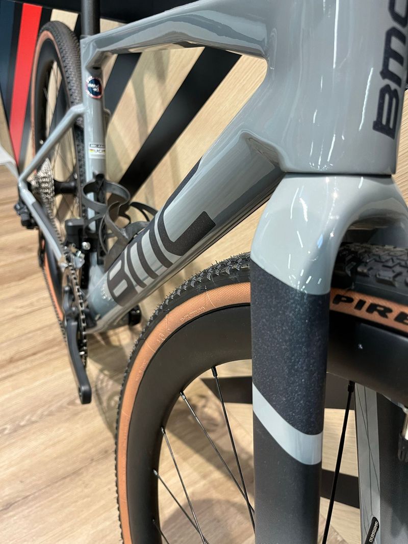 Used BMC Kaius 01 THREE 2026 2026 Road & Gravel, Light Gray — image 3 of 6