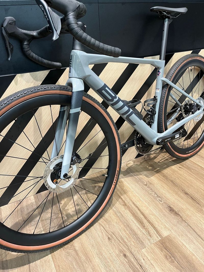 Used BMC Kaius 01 THREE 2026 2026 Road & Gravel, Light Gray — image 2 of 6