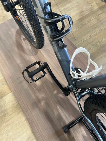 Giant Talon Shimano Altus 2024 Mountainbike d'occasion — image 6 sur 7