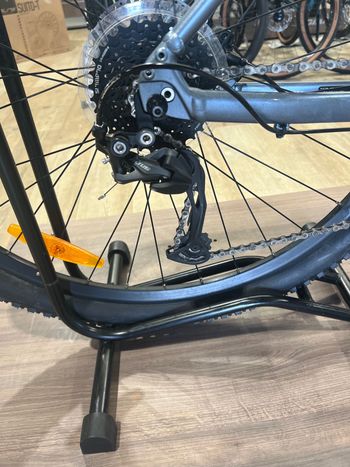 Used Giant Talon 2 2024 2024 Mountainbike, Light Gray — image 4 of 7
