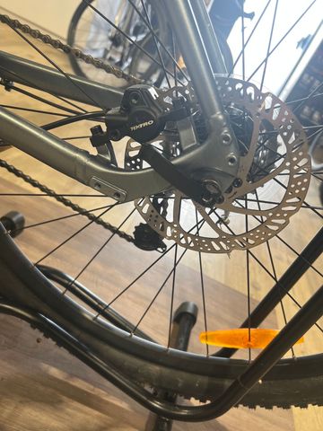 Giant Talon Shimano Altus 2024 Mountainbike d'occasion — image 5 sur 7
