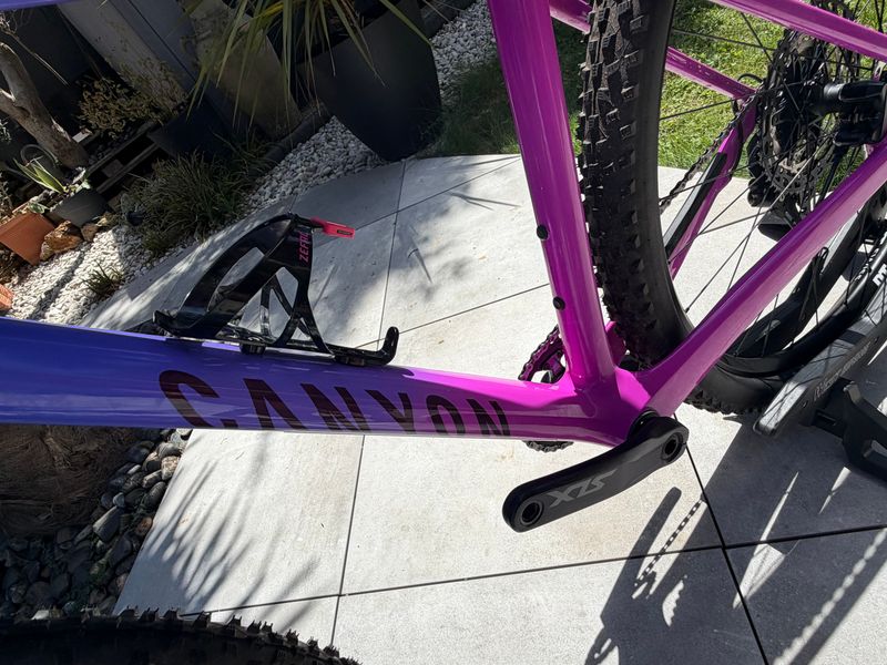 Used Canyon Exceed CF 6 2024 2024 Mountainbike, Purple, 29 — image 7 of 13