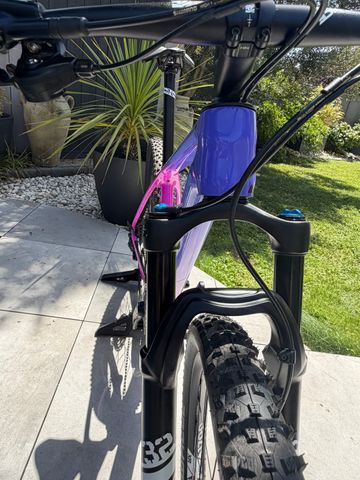 Used Canyon Exceed CF 6 2024 2024 Mountainbike, Purple, 29 — image 11 of 13