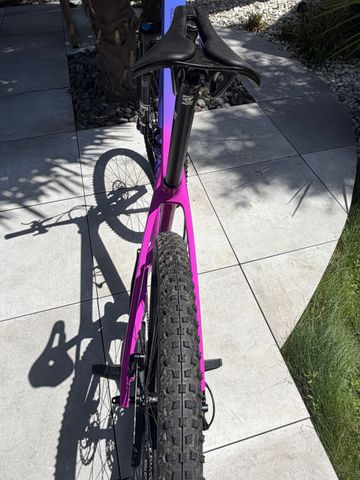 Used Canyon Exceed CF 6 2024 2024 Mountainbike, Purple, 29 — image 10 of 13