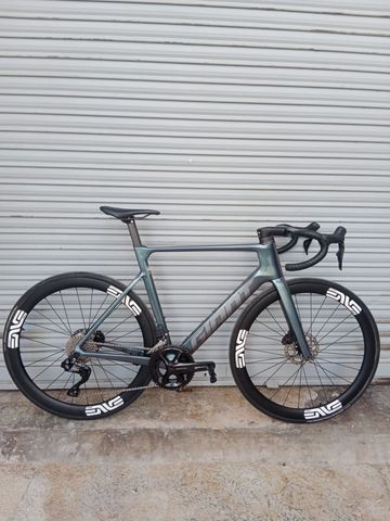 Tweedehands Giant Propel Advanced 1 2025 2025 Road & Gravel — afbeelding 1 van 6