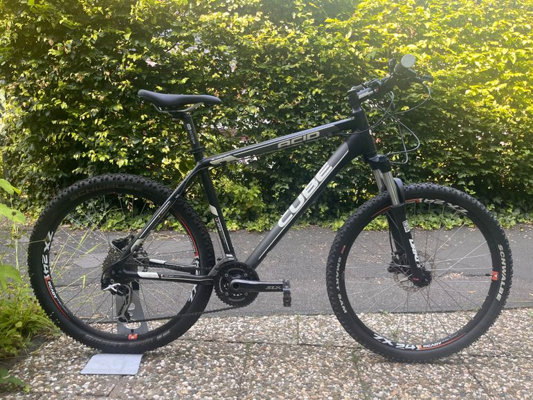 Used CUBE Acid 2010 2010 Mountainbike, Light Gray — image 1 of 7