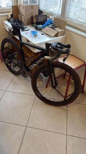 Käytetty Canyon Aeroad CFR AXS 2025 Frameset 2025 Road & Gravel — kuva 4 / 7