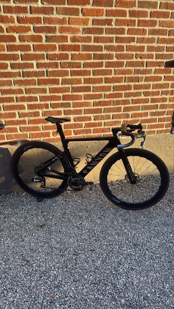 Käytetty Canyon Aeroad CFR AXS 2025 Frameset 2025 Road & Gravel — kuva 7 / 7