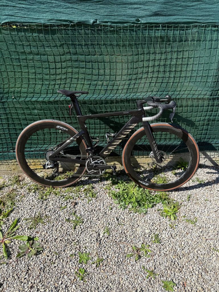 Käytetty Canyon Aeroad CFR AXS 2025 Frameset 2025 Road & Gravel — kuva 6 / 7