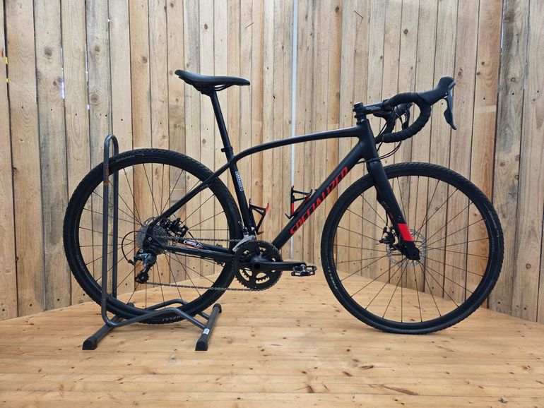 Used Specialized Diverge Elite DSW 2016 2016 Road & Gravel, Black — image 1 of 4