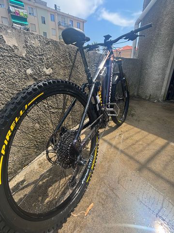 Used Mondraker Custom SRAM X01 Eagle 2024 Mountainbike, Purple, 29 — image 3 of 7
