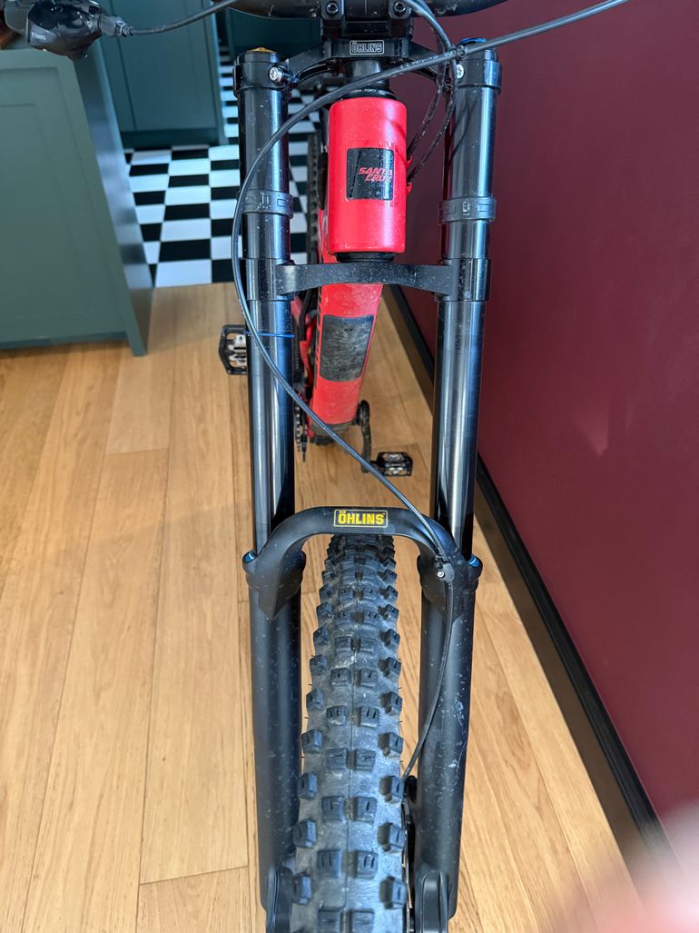Used Santa Cruz V10 DH M / Carbon CC 2025 2025 Mountainbike, Red — image 6 of 6