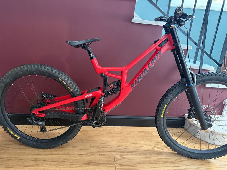 Used Santa Cruz V10 DH M / Carbon CC 2025 2025 Mountainbike, Red — image 3 of 6