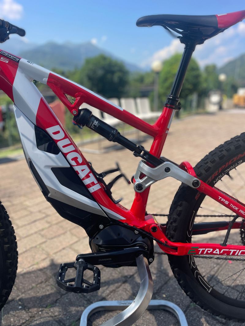 Used DUCATI MIG 2023 Mountainbike, Red — image 2 of 7