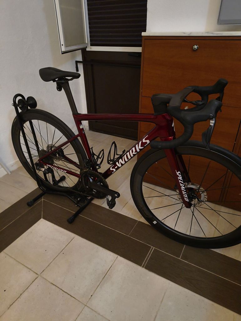 Used Specialized Tarmac S-sworks Shimano Ultegra Di2 2025 Road & Gravel, Red — image 3 of 11