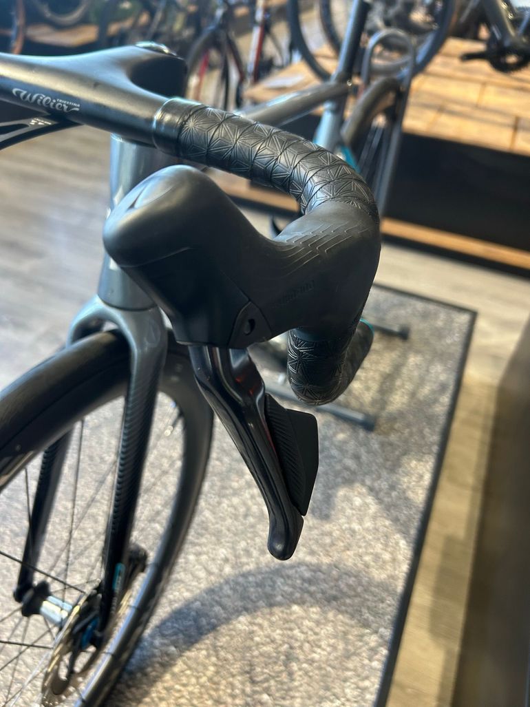 Used Wilier Triestina Shimano Ultegra Di2 2024 Road & Gravel, Light Gray — image 26 of 40