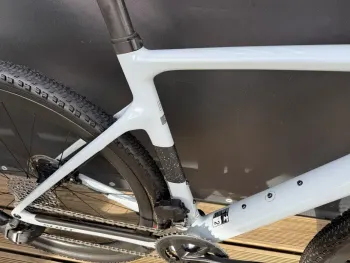 Used Scott Addict Gravel 20 2024 2024 Road & Gravel, White — image 2 of 3