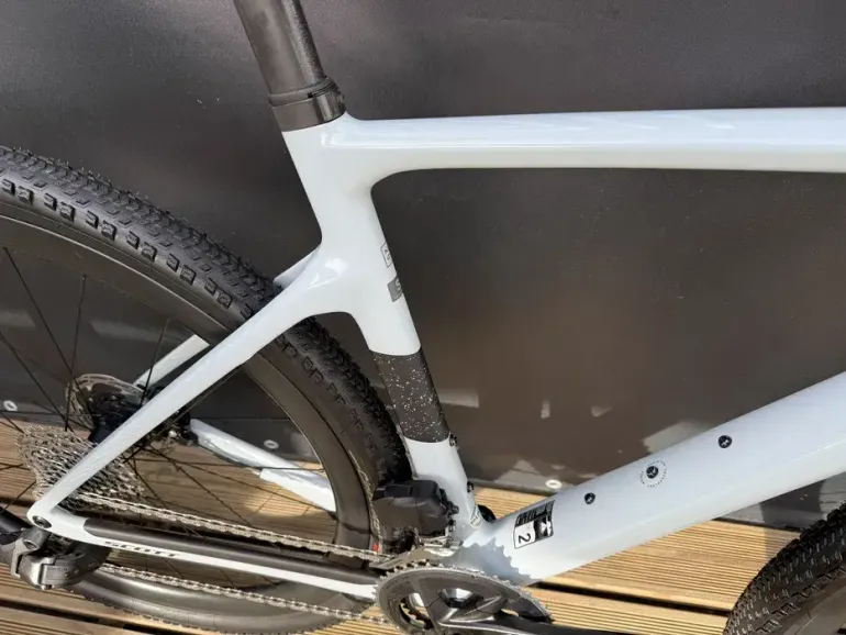 Used Scott Addict Gravel 20 2024 2024 Road & Gravel, White — image 2 of 3