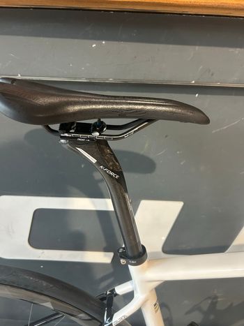 Used Wilier Garda SHIMANO 105 Di2 2024 2024 Road & Gravel, White — image 6 of 13
