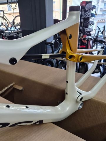 Brugt Orbea OIZ M10 AXS 2025 Frameset 2025 Mountainbike — billede 8 af 19