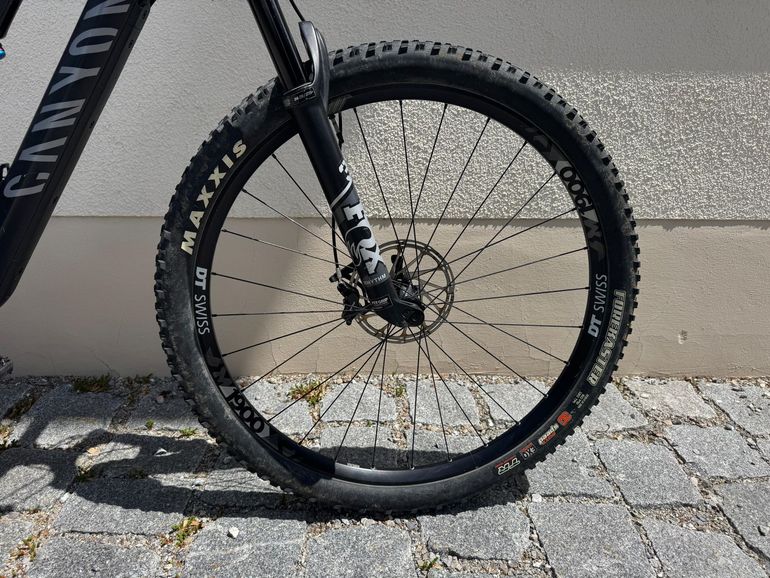 Used Canyon Neuron CF 8.0 2020 2020 Mountainbike, Light Gray, 27.5, 29 — image 13 of 13