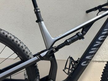 Used Canyon Neuron CF 8.0 2020 2020 Mountainbike, Light Gray, 27.5, 29 — image 11 of 13