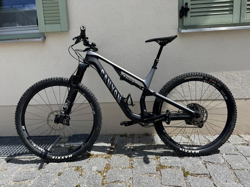 Used Canyon Neuron CF 8.0 2020 2020 Mountainbike, Light Gray, 27.5, 29 — image 1 of 13