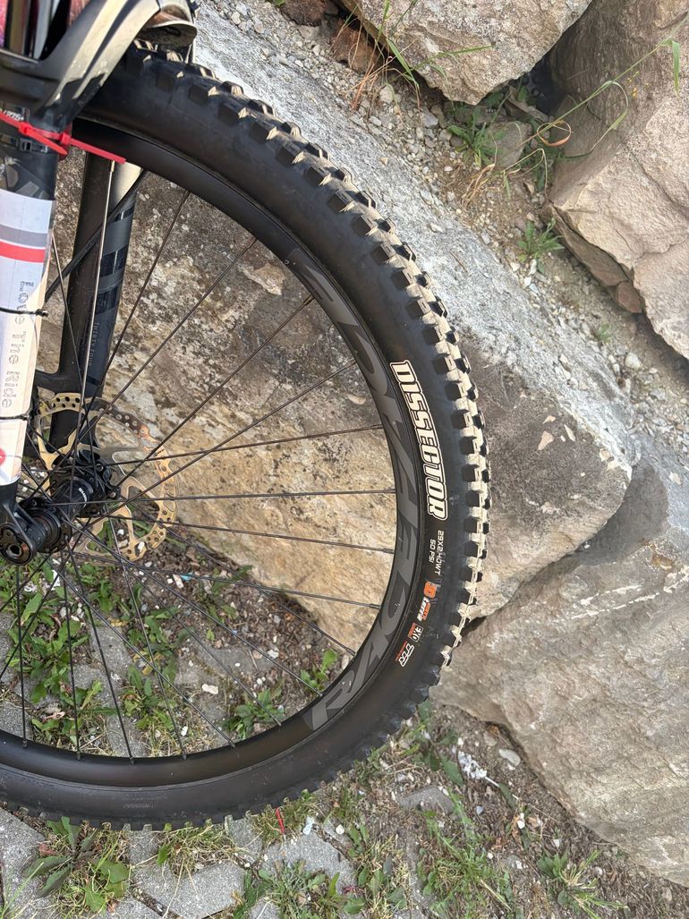 Used Orbea OCCAM H20-EAGLE 2023 2023 Mountainbike, Light Gray, 29 — image 7 of 9