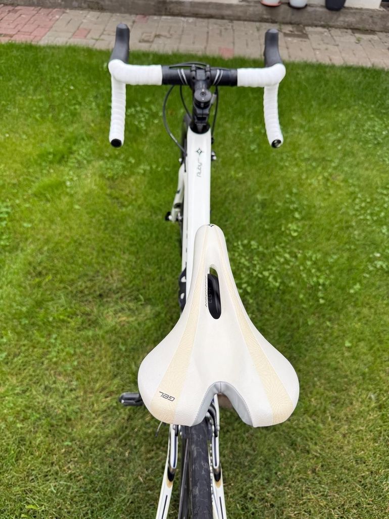 Used Specialized Ruby Shimano 105 2022 Road & Gravel, White — image 4 of 11