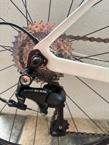 Used Specialized Ruby Shimano 105 2022 Road & Gravel, White — image 9 of 11