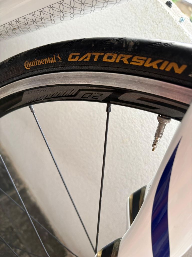 Used Specialized Ruby Shimano 105 2022 Road & Gravel, White — image 8 of 11