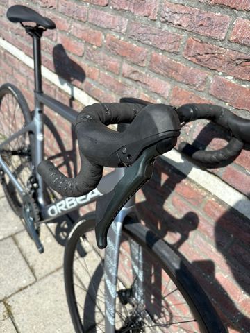 Used Orbea ORCA M40 2023 2023 Road & Gravel, Light Gray — image 7 of 14