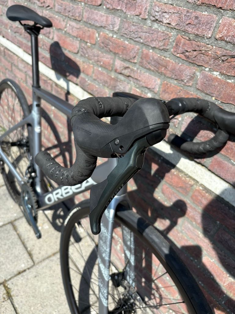 Used Orbea ORCA M40 2023 2023 Road & Gravel, Light Gray — image 7 of 14