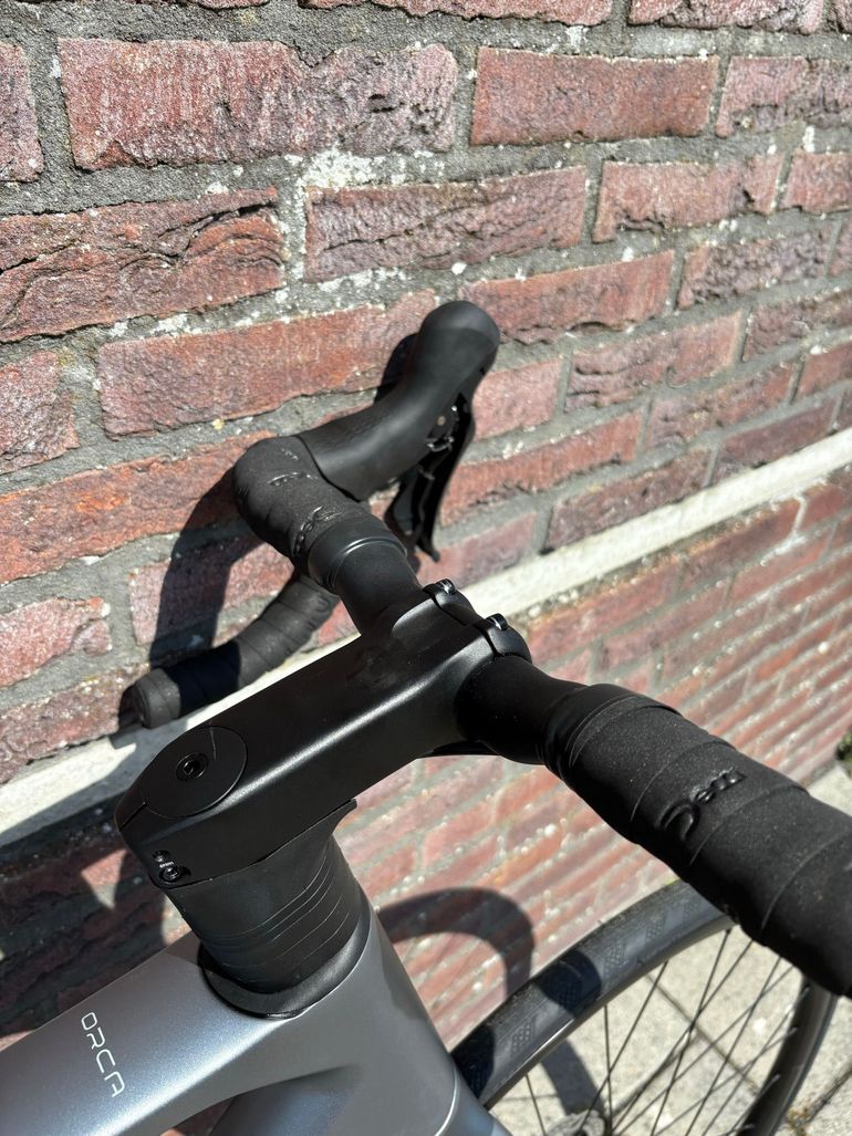 Used Orbea ORCA M40 2023 2023 Road & Gravel, Light Gray — image 12 of 14