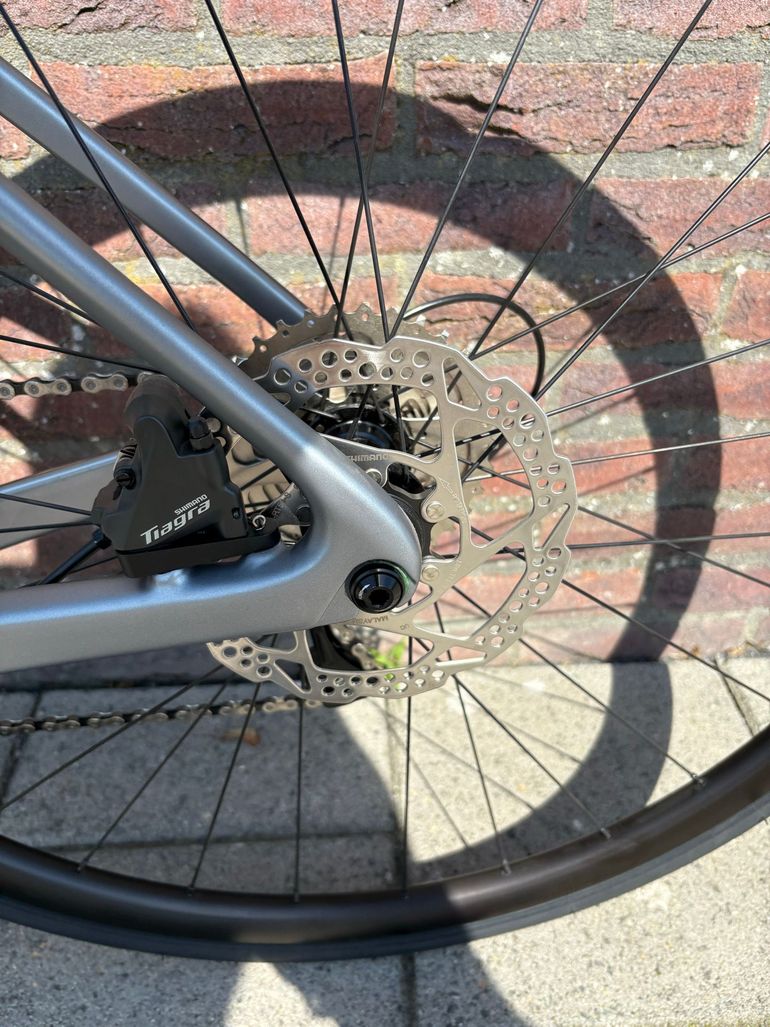 Used Orbea ORCA M40 2023 2023 Road & Gravel, Light Gray — image 9 of 14