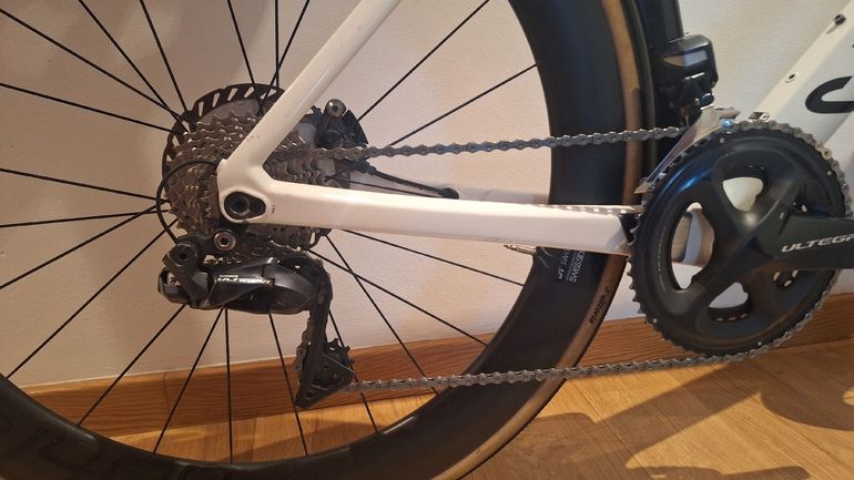 Použité Canyon Aeroad CF SL Disc 8.0 AF 2020 2020 Road & Gravel — obrázek 3 z 9