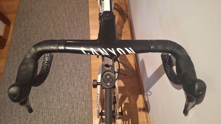 Použité Canyon Aeroad CF SL Disc 8.0 AF 2020 2020 Road & Gravel — obrázek 7 z 9
