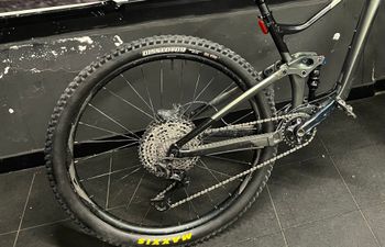 Käytetty Giant Trance Shimano Deore XT 2021 Mountainbike — kuva 3 / 5