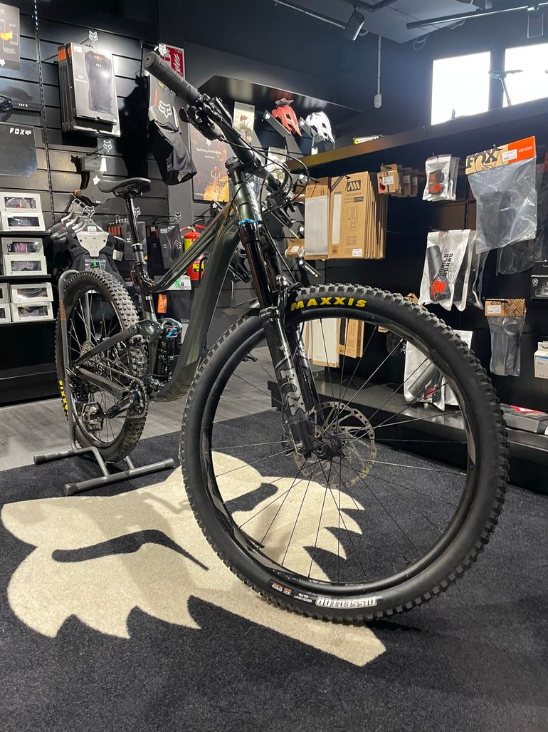 Käytetty Giant Trance Shimano Deore XT 2021 Mountainbike — kuva 2 / 5