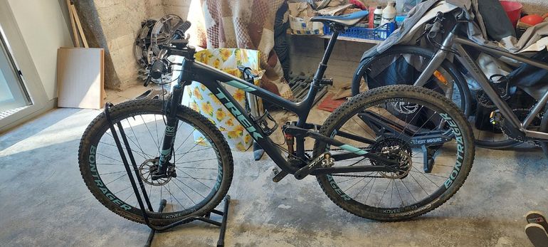 Použité Trek Top Fuel 9.8 SL Women's 2018 2018 Mountainbike — obrázek 2 z 7