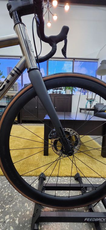Used Seven Cycles Axiom SL 2025 Road & Gravel, Light Gray — image 4 of 11