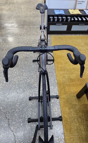 Used Seven Cycles Axiom SL 2025 Road & Gravel, Light Gray — image 8 of 11