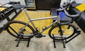 Used Seven Cycles Axiom SL 2025 Road & Gravel, Light Gray — image 10 of 11