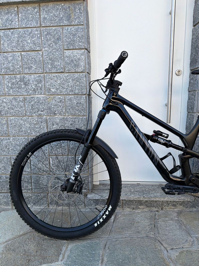 Used Canyon Spectral Shimano SLX 2021 Mountainbike, Black, 29 — image 12 of 19